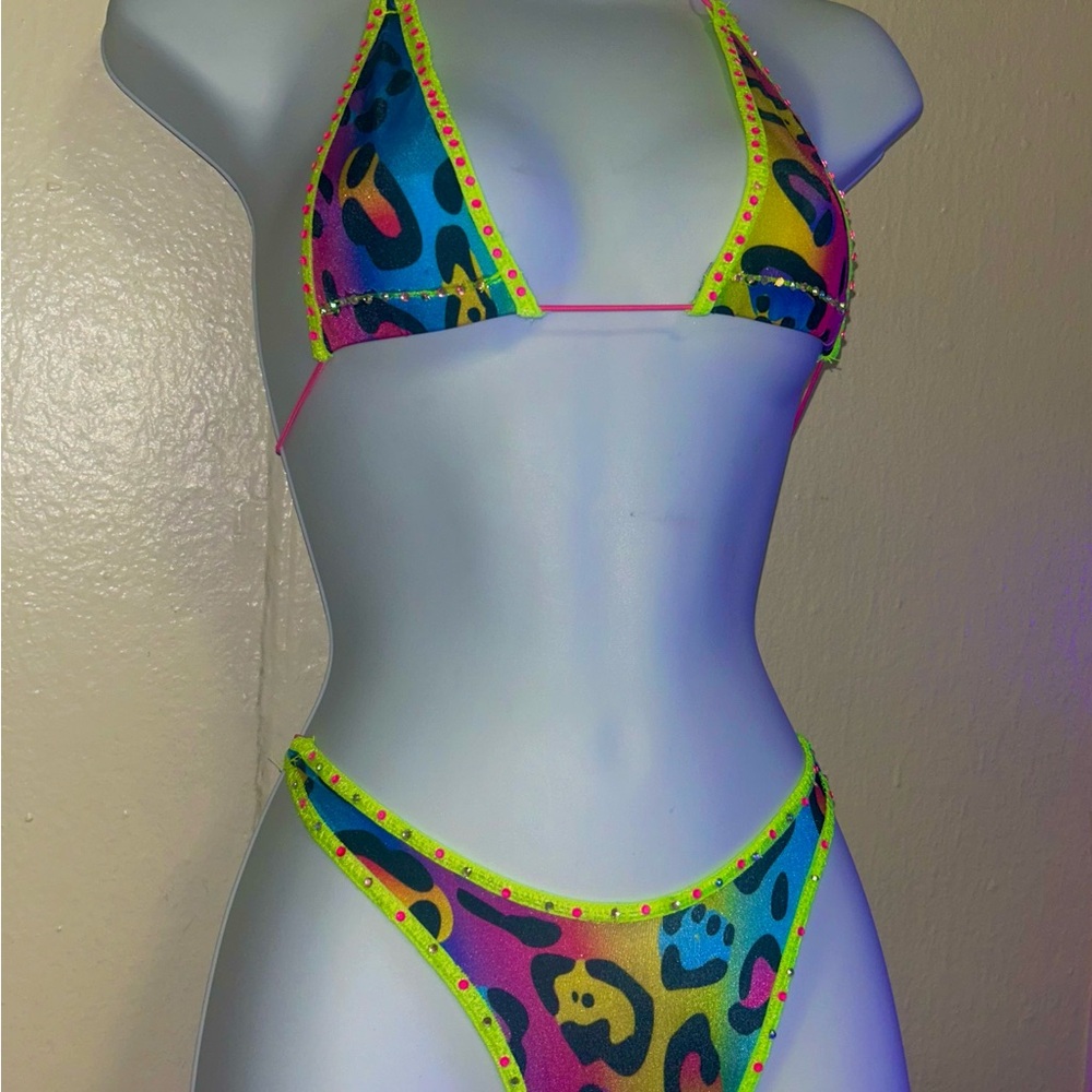 EXOTIC DANCEWEAR SET